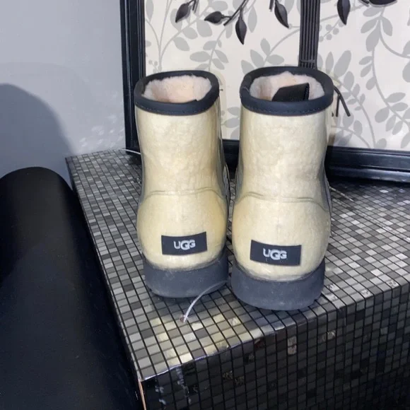 Ugg boots - Picture 8 of 12